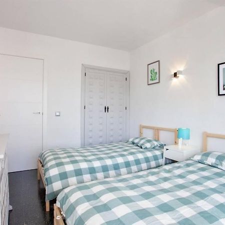 Puertosol 33 - 2 Bed Apartment, Beach Puerto Marina Бенальмадена Экстерьер фото